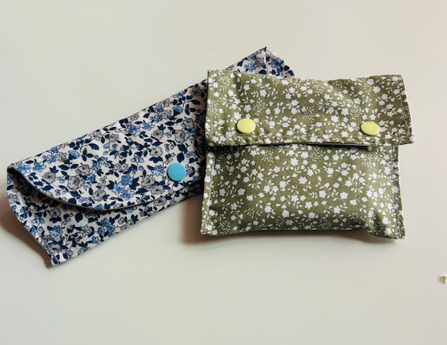 Duo étui blanc fleuri et porte-savon vert fleuri