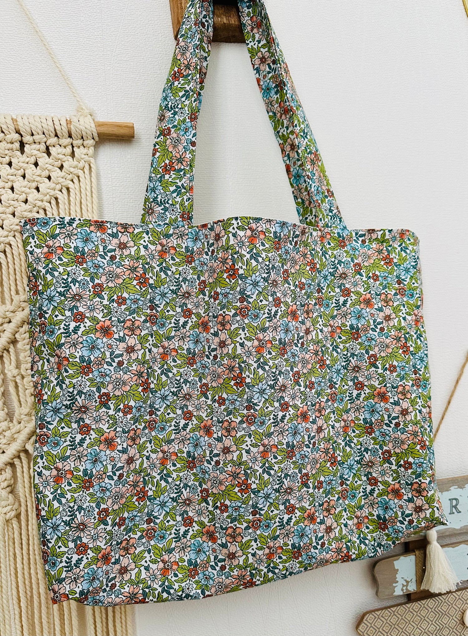 Tote bag
