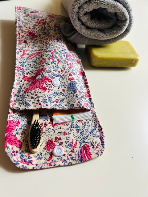 Étui brosse à dents beige fleuri fait main zéro déchet