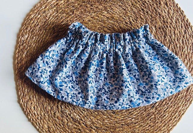 Col amovible fleuri bleu et blanc cousu main – création artisanale France