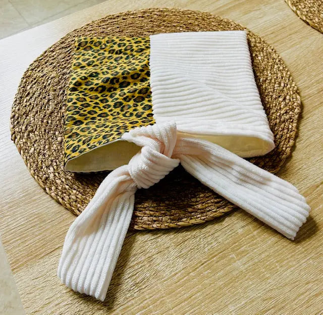 Pochette à livre velours léopard idée cadeau originale