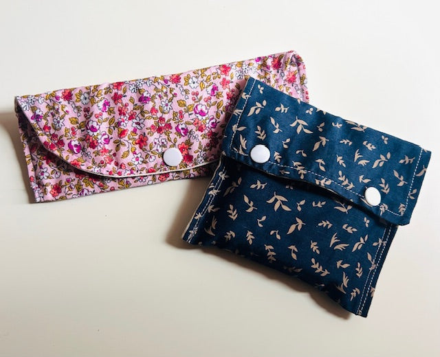 Porte-savon bleu marine à feuilles beiges en coton