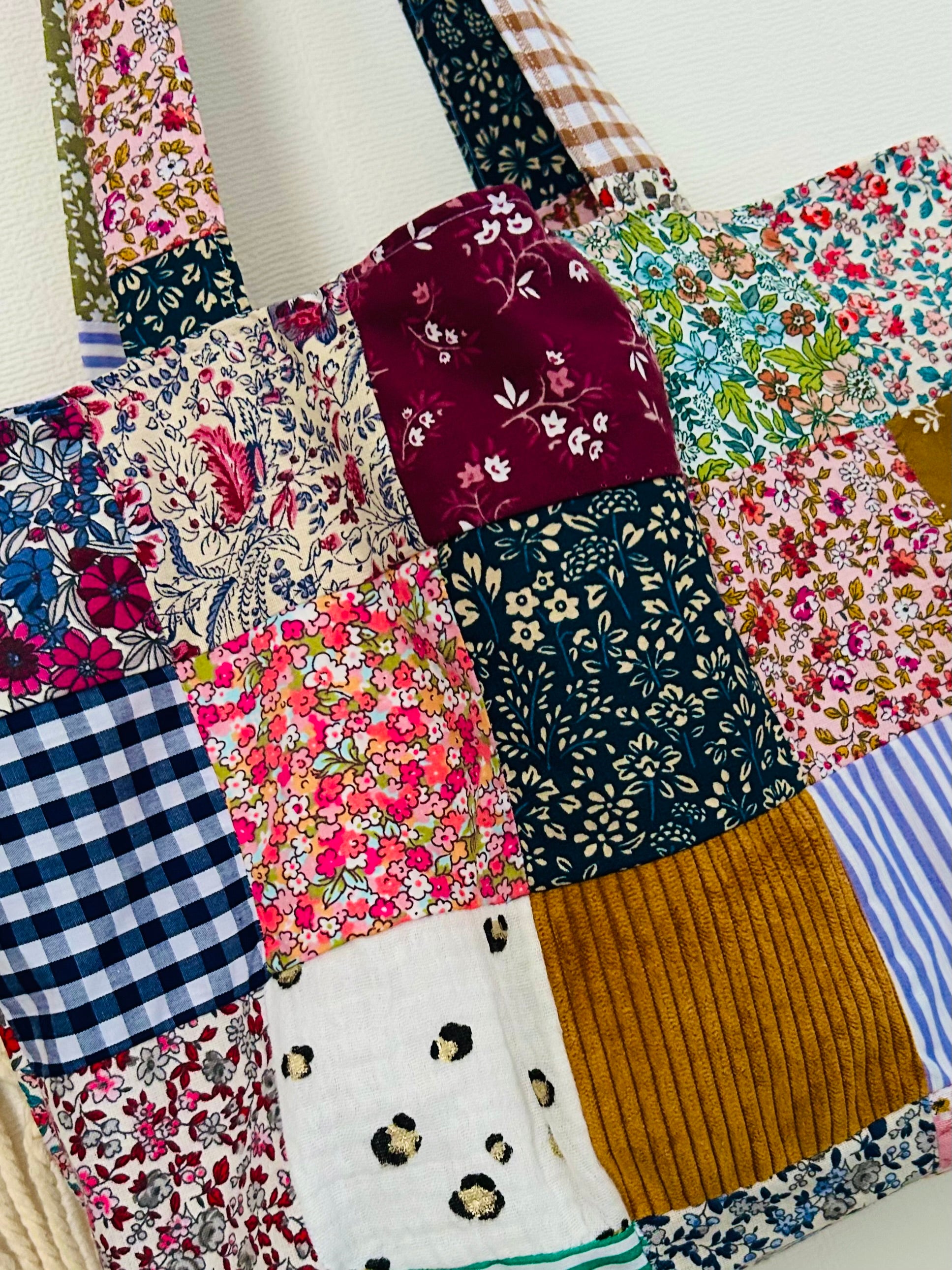 Tote bag patchwork fait main – accessoire textile artisanal France